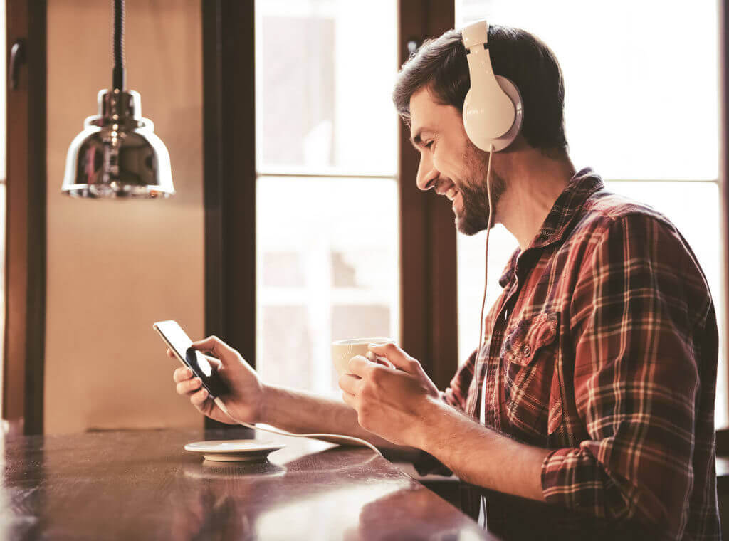 Podcast App Development: 3 Powerful Features to Make it a Success